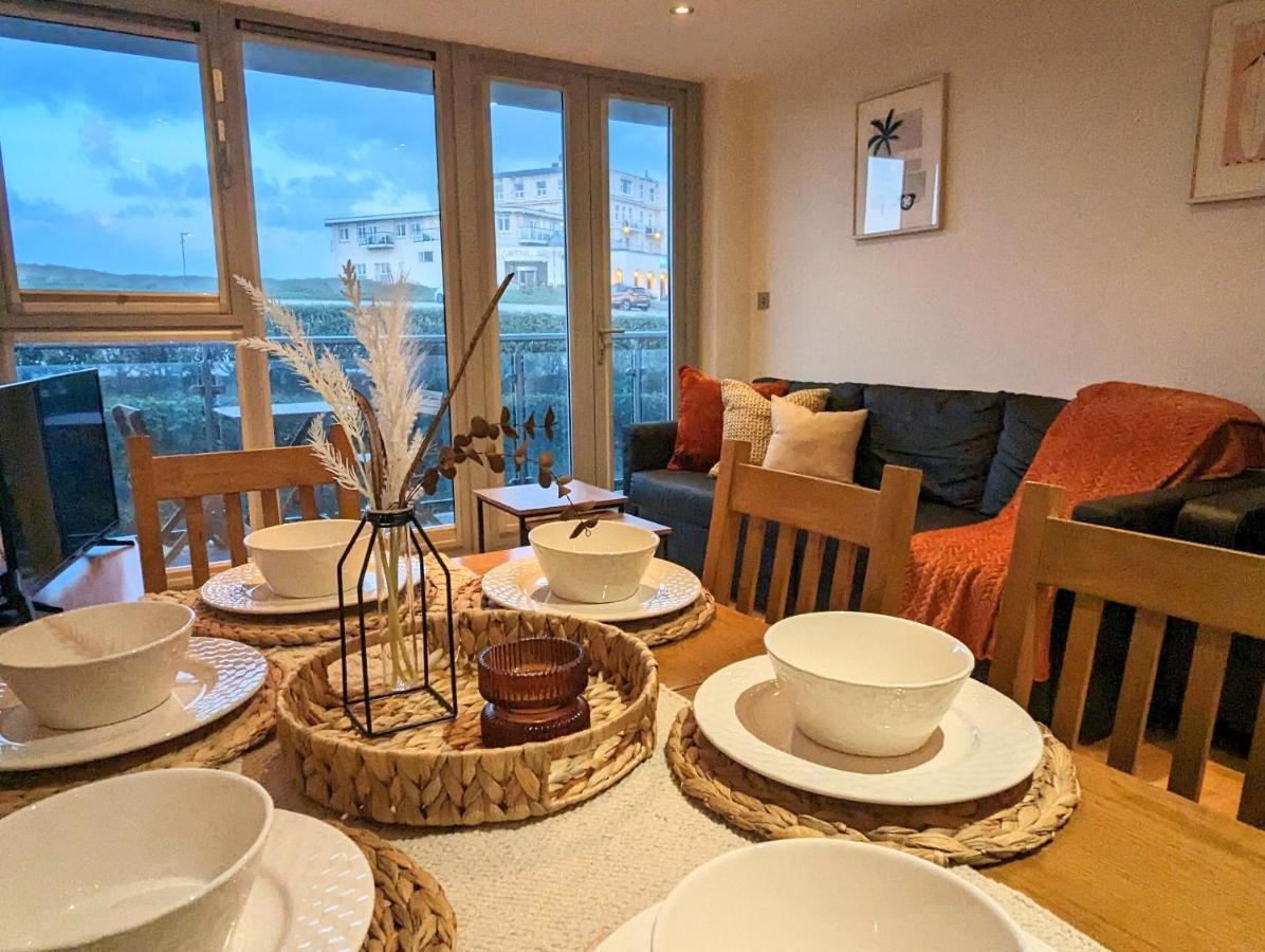 Apartment 100M From Fistral Beach- Underground Parking-Surf Shower & Locker- Sleeps 6 Ньюки Экстерьер фото